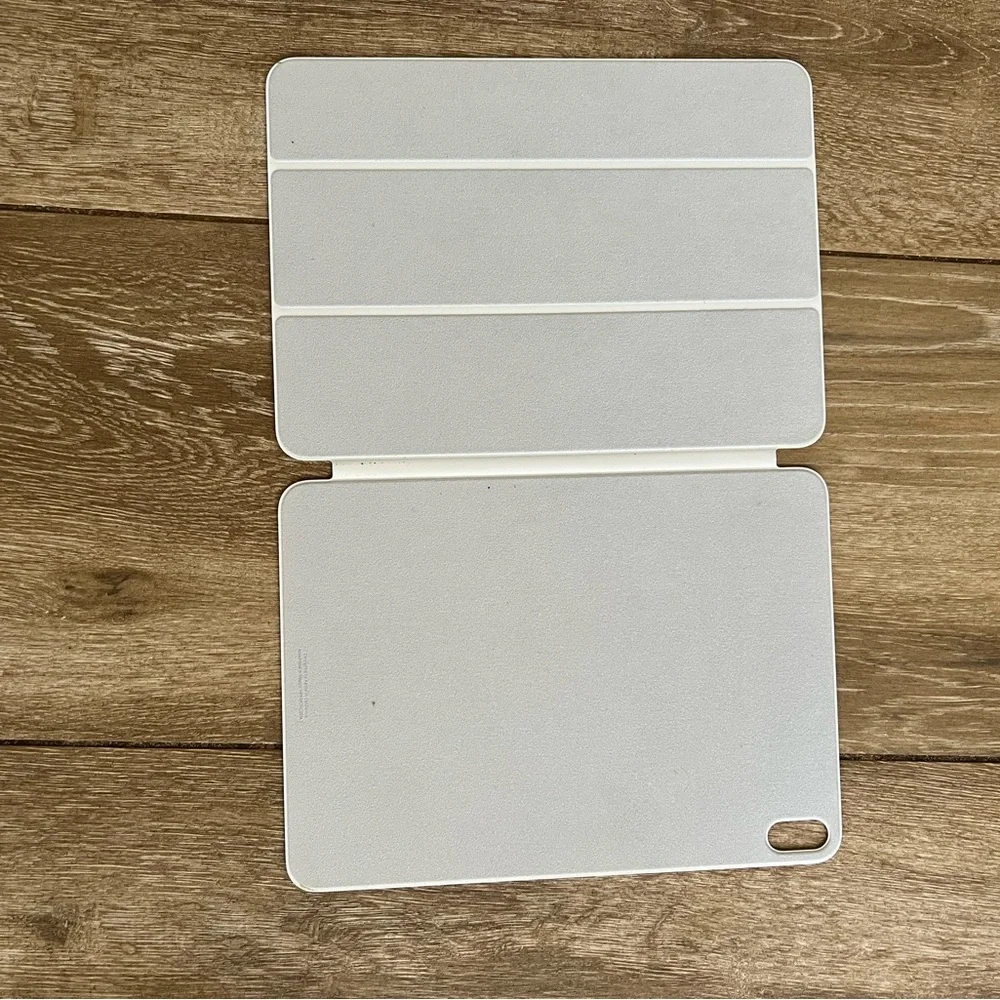 Apple Tablet case in Classic White